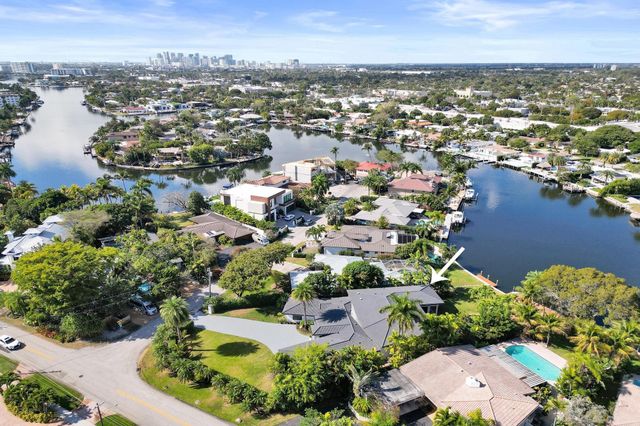 2425 Middle River Drive, Fort Lauderdale, FL 33305