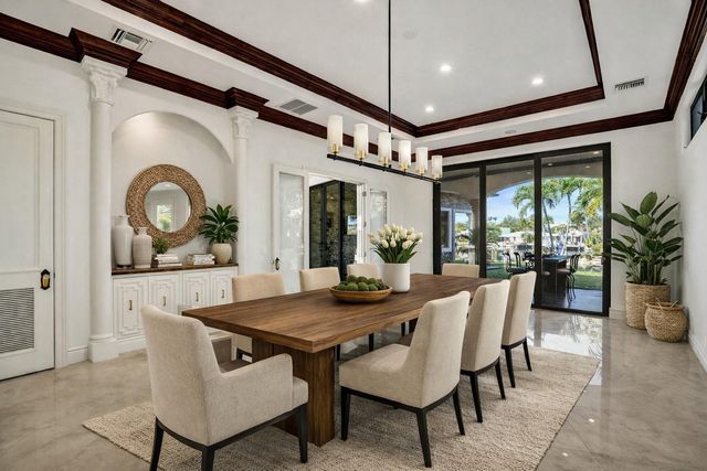 2425 Middle River Drive, Fort Lauderdale, FL 33305