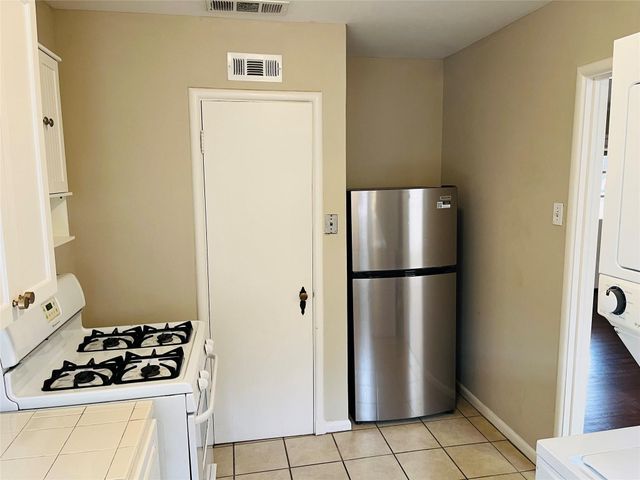 6235 Saint Moritz Avenue, Dallas, TX 75214