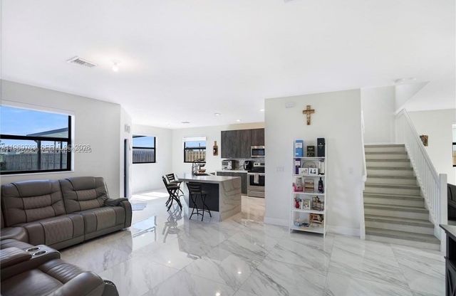 10321 SW 232nd St, Cutler Bay, FL 33190