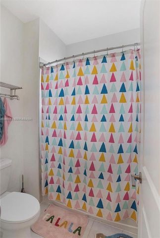 10321 SW 232nd St, Cutler Bay, FL 33190