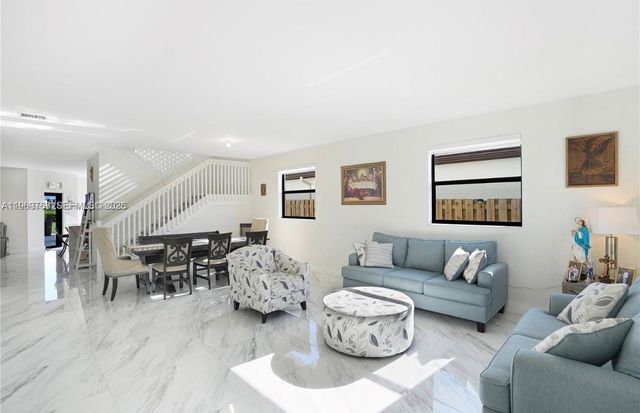 10321 SW 232nd St, Cutler Bay, FL 33190