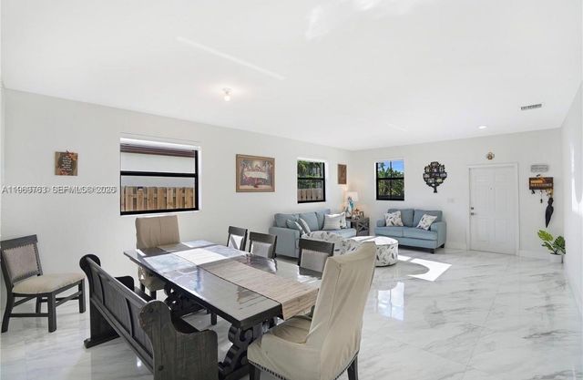 10321 SW 232nd St, Cutler Bay, FL 33190