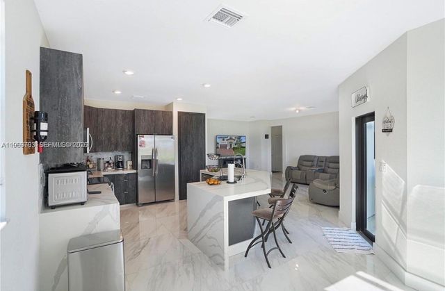 10321 SW 232nd St, Cutler Bay, FL 33190