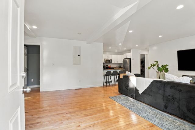 89 Broad Street 1, Lynn, MA 01902