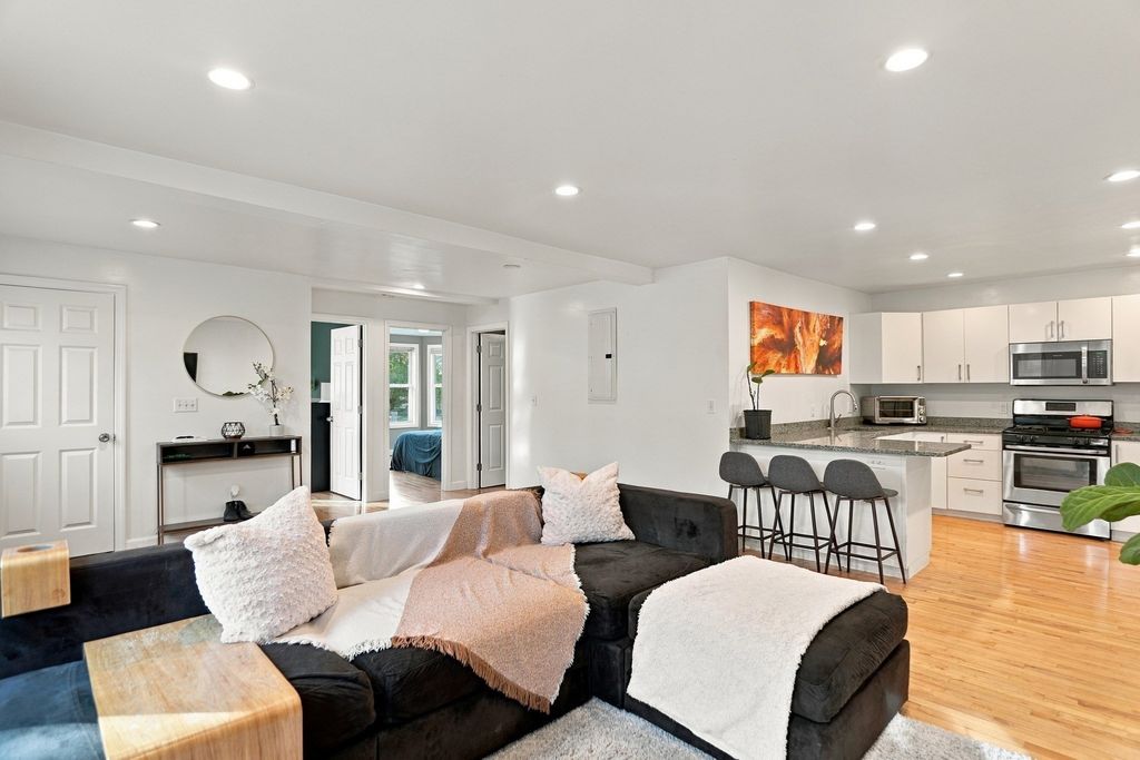 89 Broad Street 1, Lynn, MA 01902