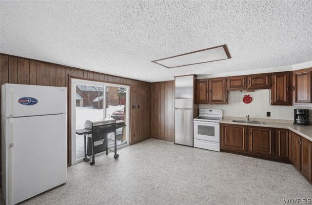 7127 Kinne Road, Lockport Town, NY 14094