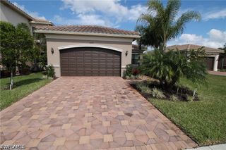 3279 Tahoe CT, Naples, FL 34119