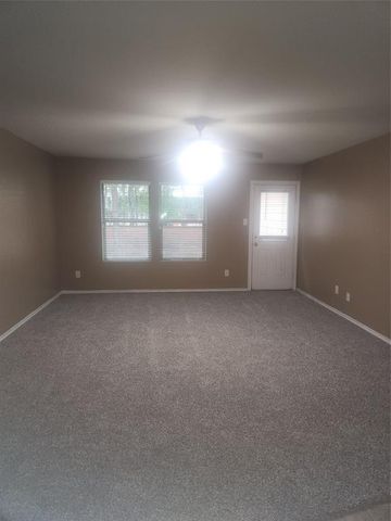 818 Lightningbug Lane, Conroe, TX 77301