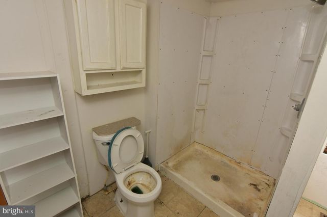 122 - 124 S HIGH ST, Martinsburg, WV 25404