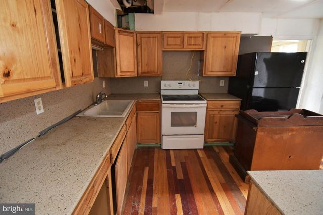 122 - 124 S HIGH ST, Martinsburg, WV 25404