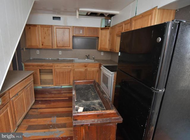 122 - 124 S HIGH ST, Martinsburg, WV 25404