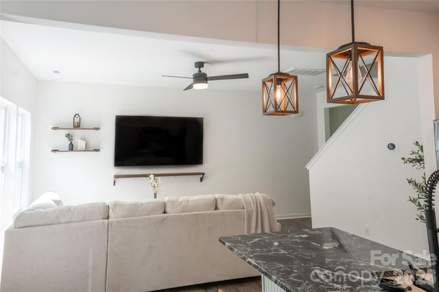 2025 Woodshorn Drive, Matthews, NC 28104