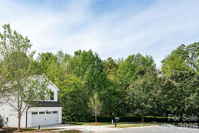 2025 Woodshorn Drive, Matthews, NC 28104