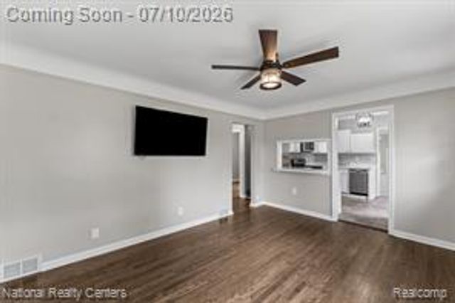 21523 Fresard Street, Saint Clair Shores, MI 48080