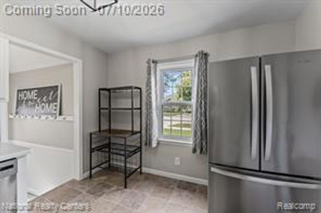 21523 Fresard Street, Saint Clair Shores, MI 48080