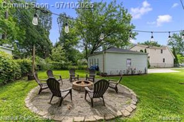 21523 Fresard Street, Saint Clair Shores, MI 48080