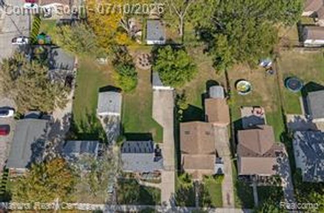 21523 Fresard Street, Saint Clair Shores, MI 48080