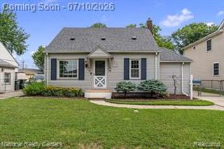 21523 Fresard Street, Saint Clair Shores, MI 48080