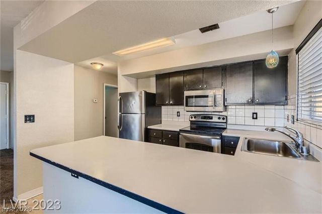 6233 Ilanos Lane, Las Vegas, NV 89108