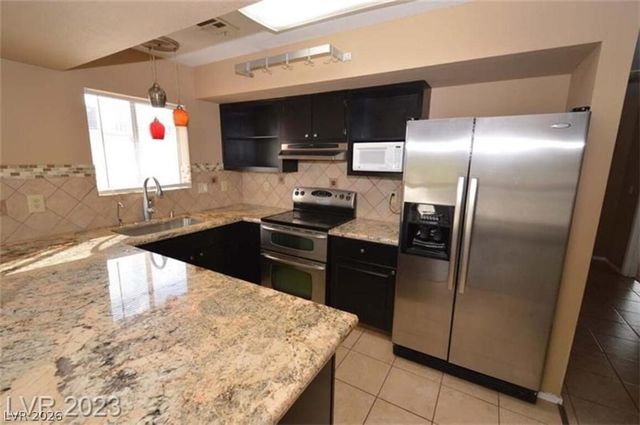 6233 Ilanos Lane, Las Vegas, NV 89108