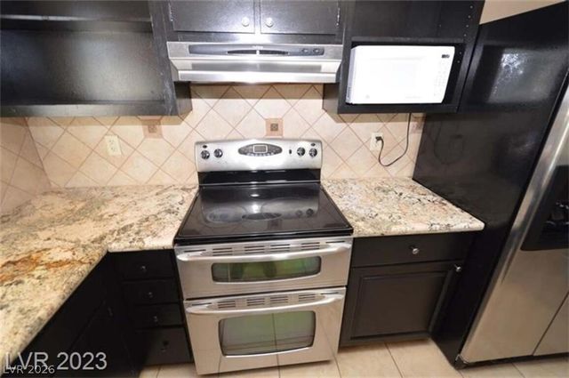 6233 Ilanos Lane, Las Vegas, NV 89108