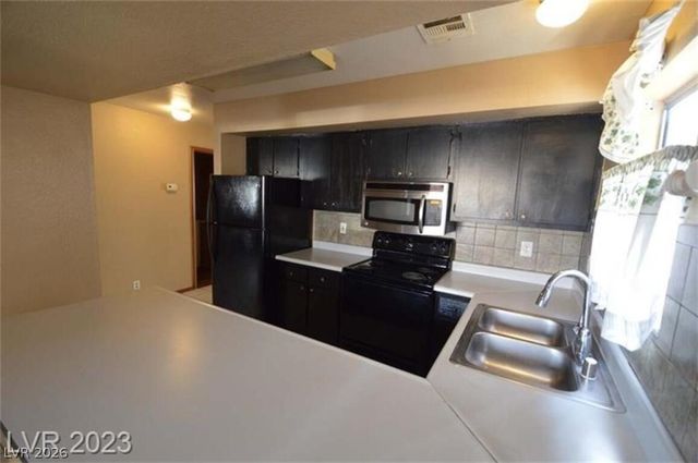 6233 Ilanos Lane, Las Vegas, NV 89108