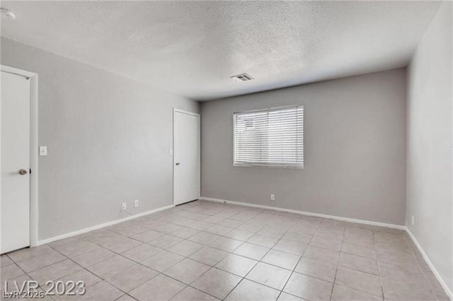 6233 Ilanos Lane, Las Vegas, NV 89108