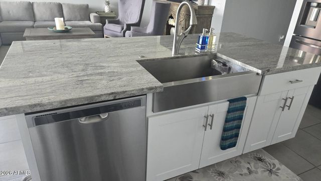 4164 W SUNCUP Drive, San Tan Valley, AZ 85144