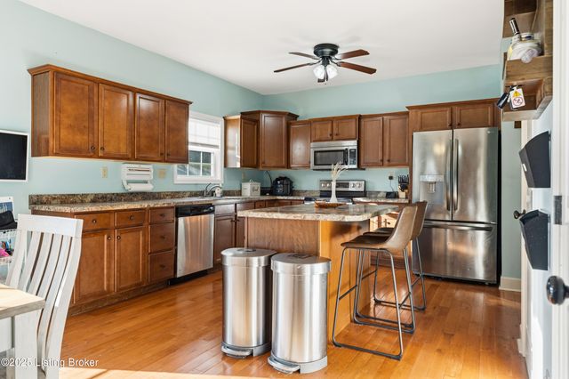 1928 Clearwater Dr, Lawrenceburg, KY 40342