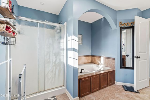 1928 Clearwater Dr, Lawrenceburg, KY 40342