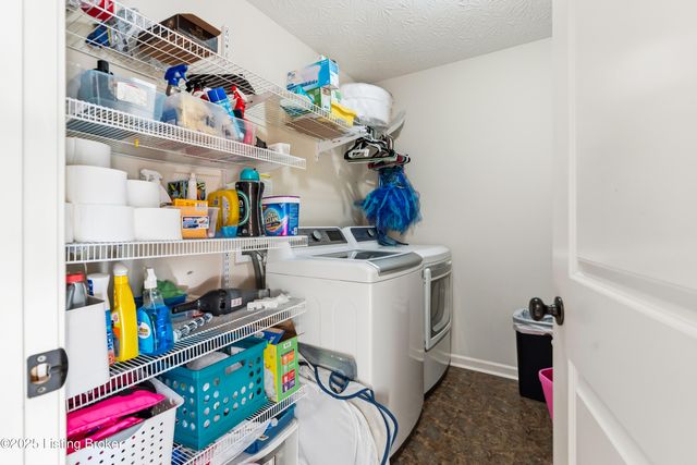 1928 Clearwater Dr, Lawrenceburg, KY 40342