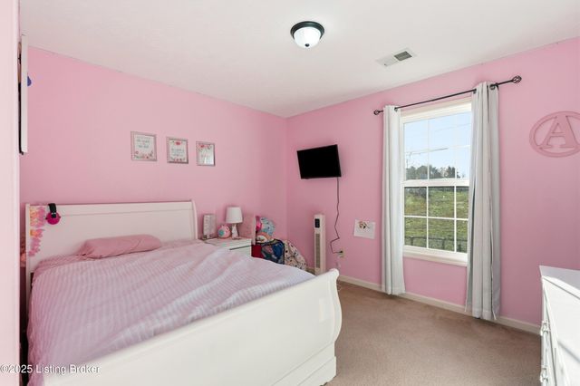 1928 Clearwater Dr, Lawrenceburg, KY 40342