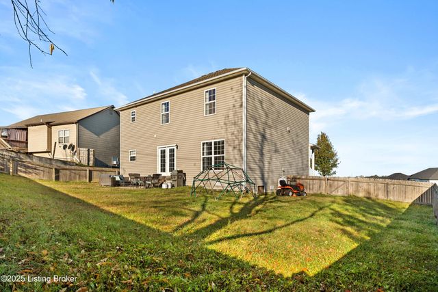 1928 Clearwater Dr, Lawrenceburg, KY 40342