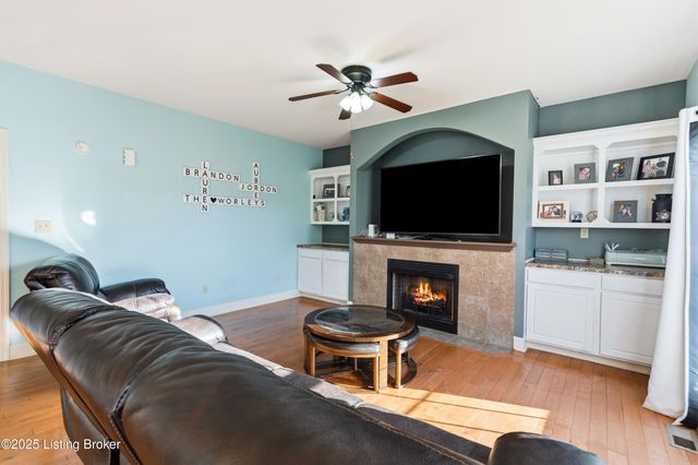 1928 Clearwater Dr, Lawrenceburg, KY 40342