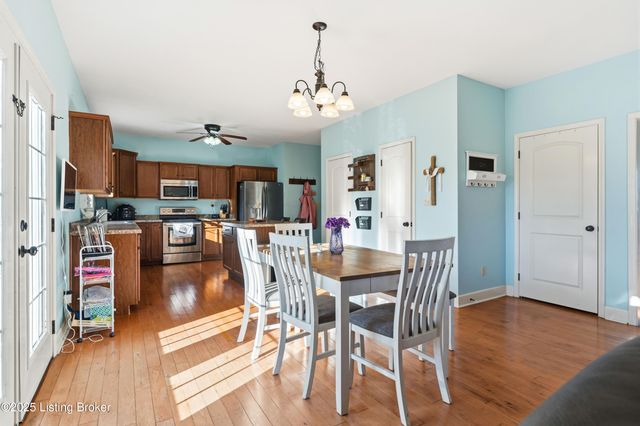 1928 Clearwater Dr, Lawrenceburg, KY 40342