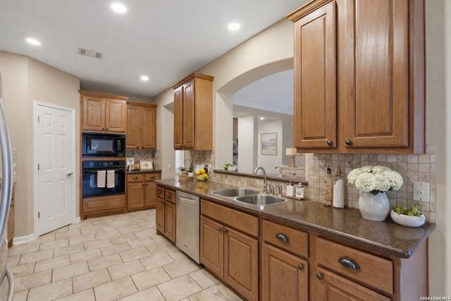 311 Waxberry, San Antonio, TX 78256