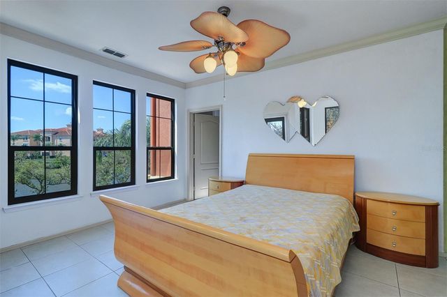 2757 VIA CIPRIANI 1114A, Clearwater, FL 33764