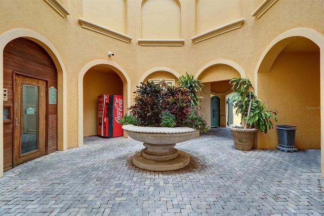 2757 VIA CIPRIANI 1114A, Clearwater, FL 33764