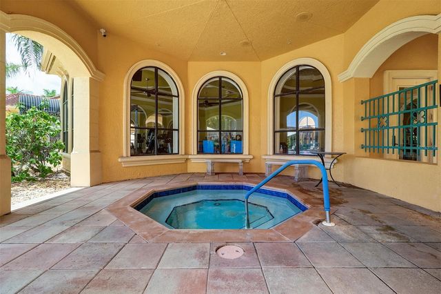 2757 VIA CIPRIANI 1114A, Clearwater, FL 33764