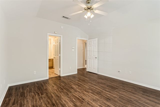 704 Ashbrook Drive, Desoto, TX 75115