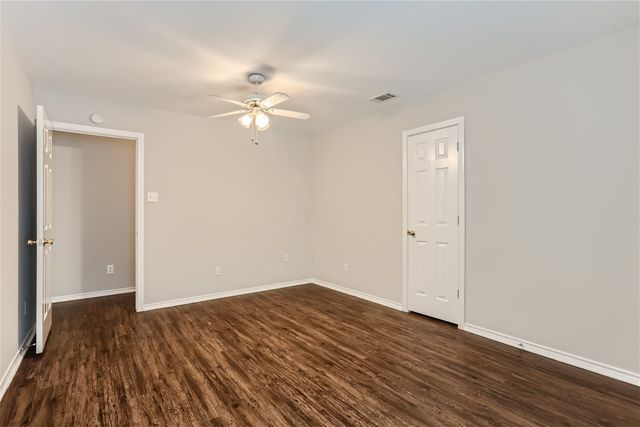 704 Ashbrook Drive, Desoto, TX 75115