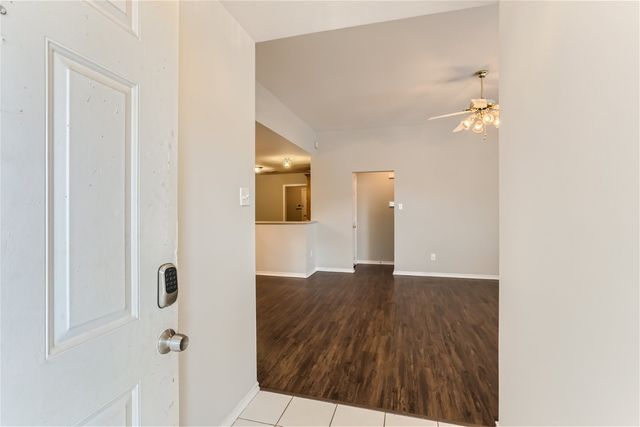 704 Ashbrook Drive, Desoto, TX 75115