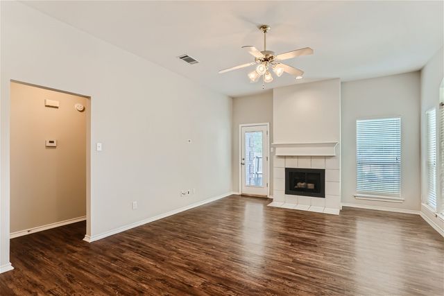 704 Ashbrook Drive, Desoto, TX 75115