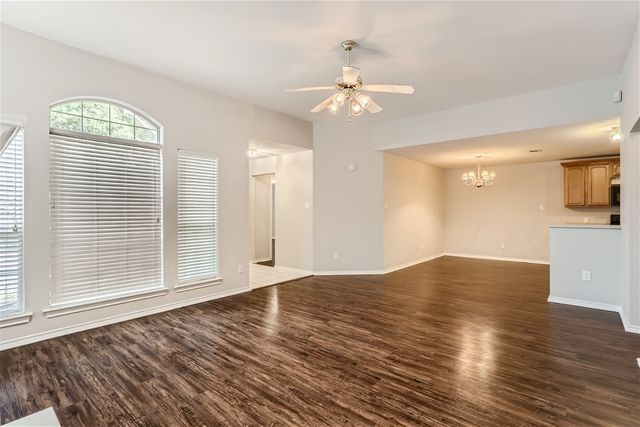 704 Ashbrook Drive, Desoto, TX 75115