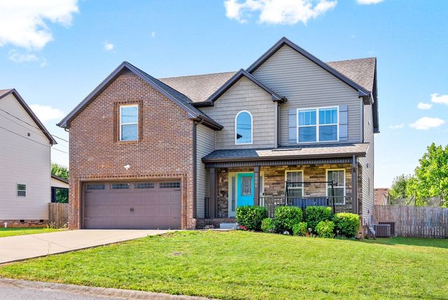 1006 Sunrise Dr, Clarksville, TN 37042