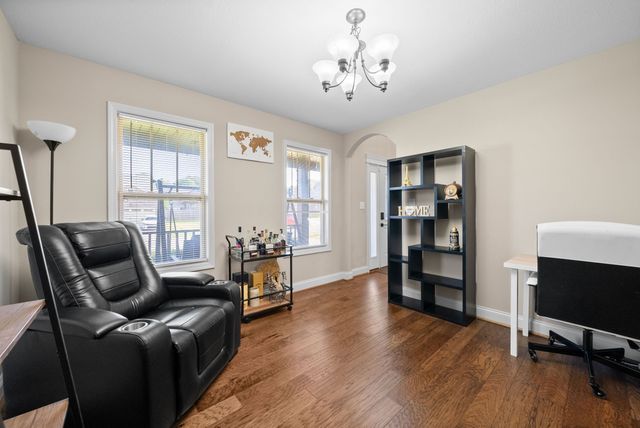 1006 Sunrise Dr, Clarksville, TN 37042