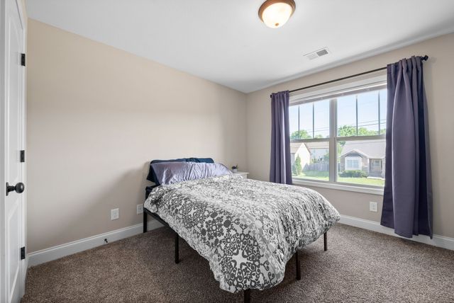1006 Sunrise Dr, Clarksville, TN 37042