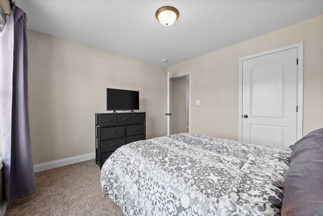 1006 Sunrise Dr, Clarksville, TN 37042