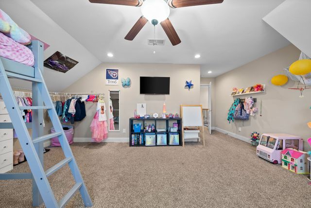 1006 Sunrise Dr, Clarksville, TN 37042